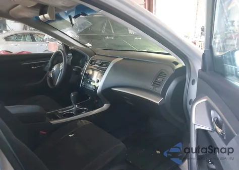 2015 Nissan Altima 2.5 S from USA, damaged, VIN 1N4AL3AP9FC155555